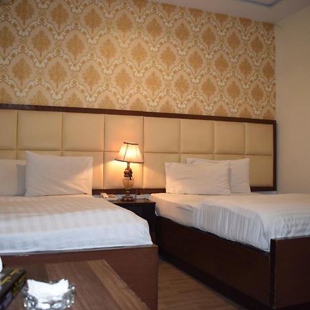 Hotel Pak Continental Multán Kültér fotó