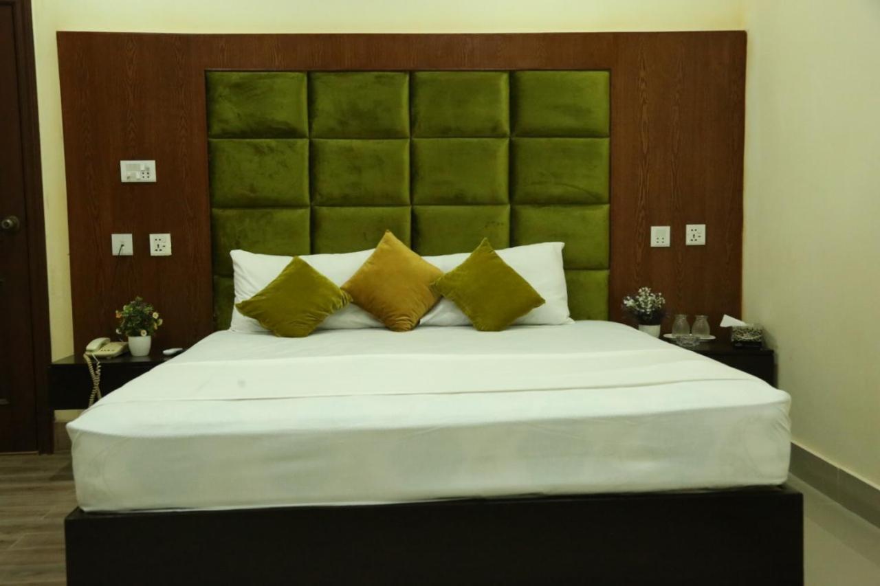 Hotel Pak Continental Multán Kültér fotó