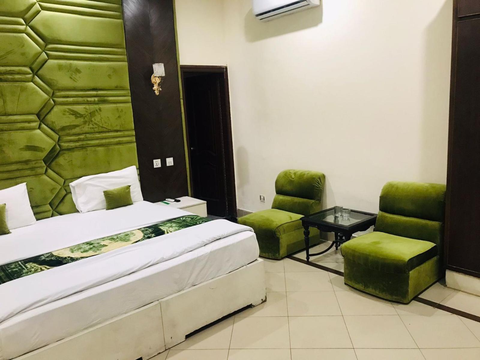 Hotel Pak Continental Multán Kültér fotó
