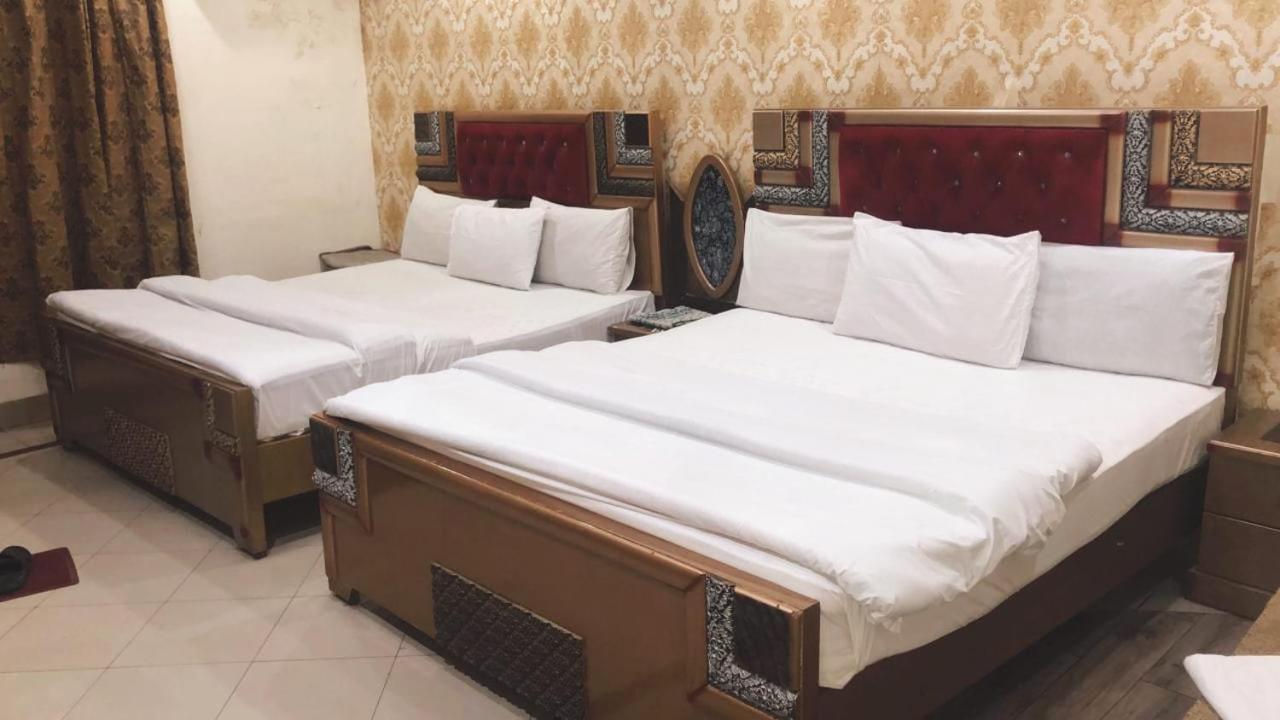 Hotel Pak Continental Multán Kültér fotó